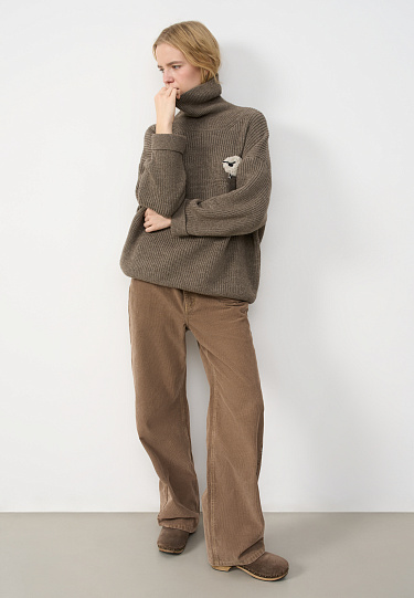 Джемпер с объемным дизайном