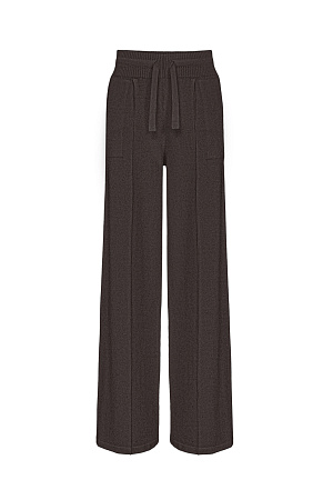 коричневый Трикотажные брюки из смесовой шерсти. Модель свободного силуэта со средней посадкой, боковыми карманами и стрелками. Эластичный пояс на кулиске в рубчик.