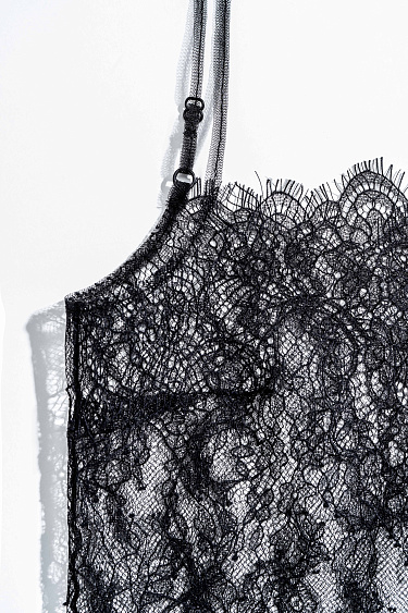 Топ из тонкого кружева