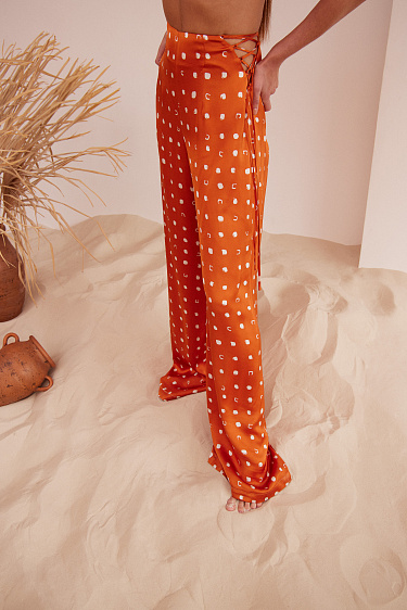 Атласные брюки в горошек