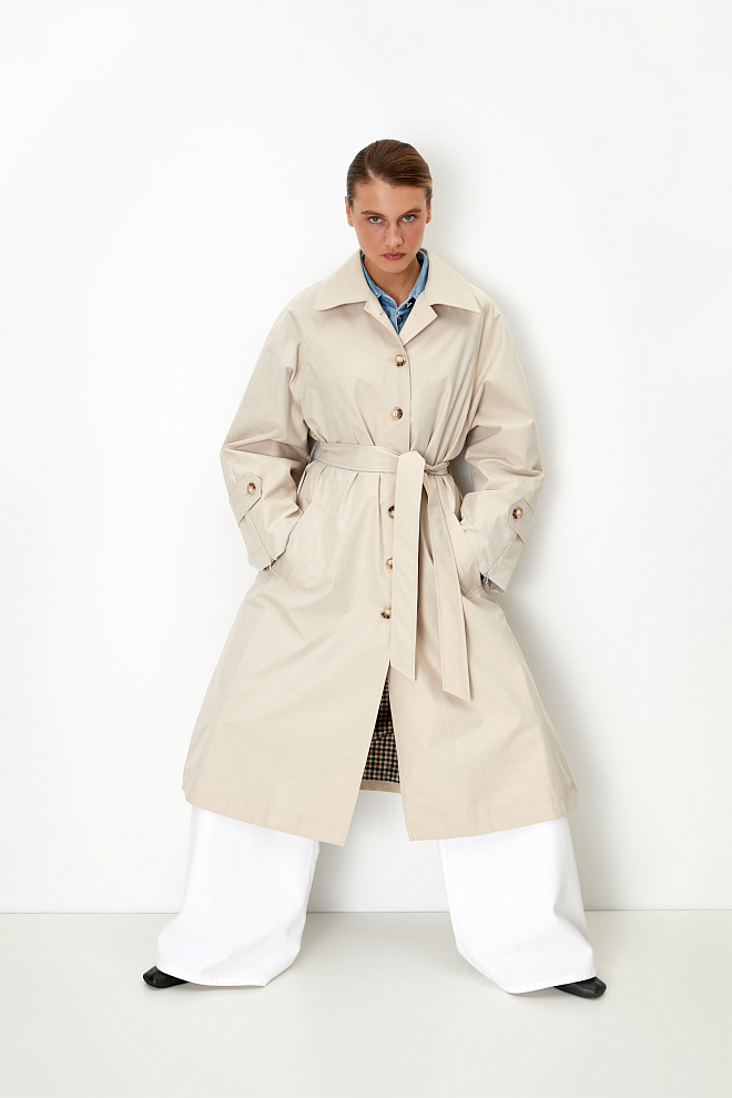 Oversize тренч с разрезами на молнии по бокам