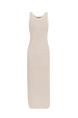 бежевый Трикотажный сарафан из хлопка с добавлением эластана, выполненный ажурной вязкой. Модель прямого силуэта, без рукавов, с глубокой проймой и круглым вырезом горловины.