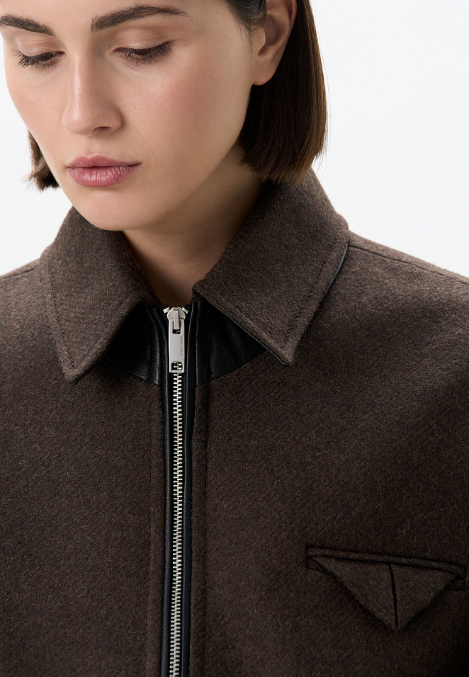 Шерстяной бомбер с отложным с воротником