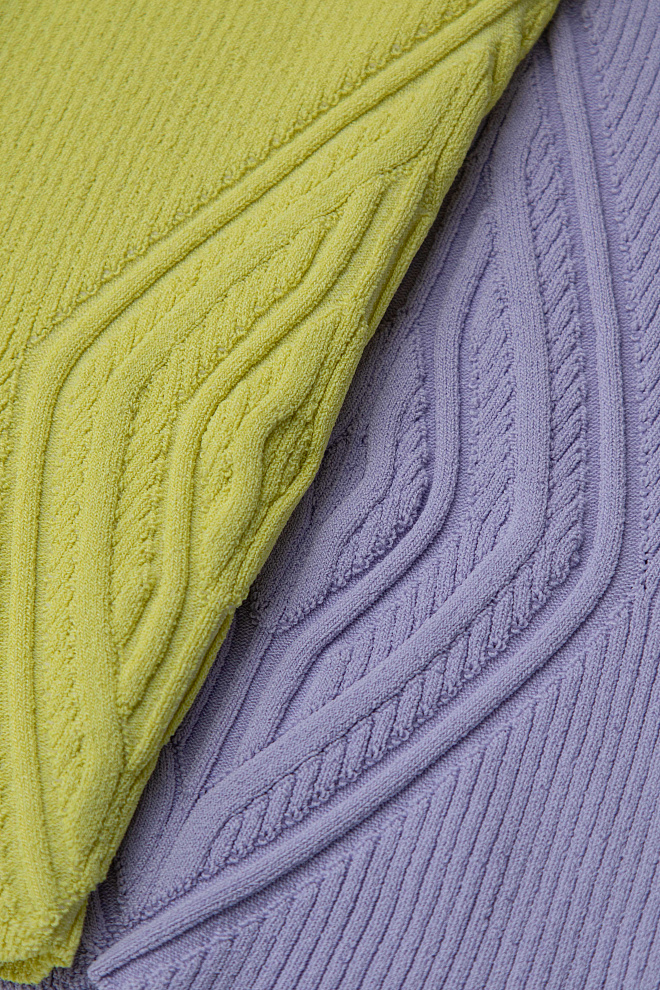 Трикотажный топ с перекрутом