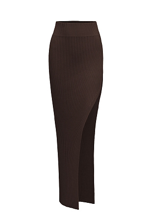 коричневый Трикотажная юбка длины макси с разрезом. Облегающий силуэт из вискозы с эластичным поясом в рубчик. Дополнить образ можно топом с открытой спиной из этой же коллекции.