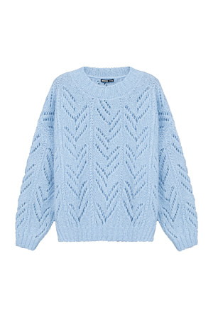 голубой Трикотажный джемпер из мохера. Модель свободного силуэта со спущенным плечом, выполнена ажурным переплетением. Края изделия в рубчик.