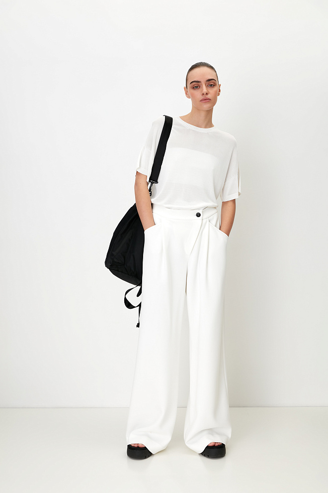 Цельновязаная футболка из 100% вискозы