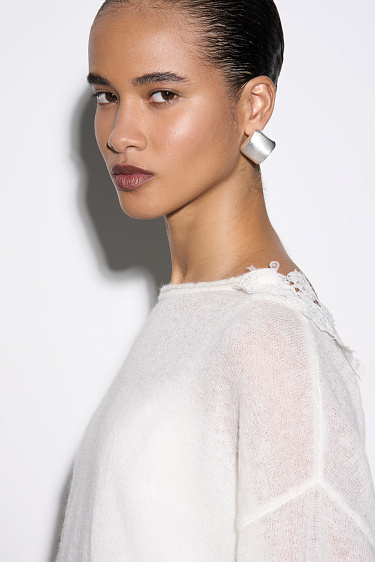 Джемпер из шерсти мериноса с кружевом