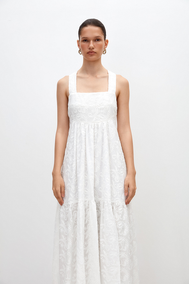 Сарафан из 100% хлопка с объемной вышивкой