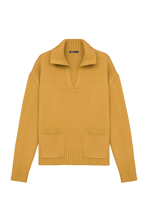 желтый Трикотажный джемпер из шерсти с V-образным вырезом и отложным воротником. Модель свободного силуэта с накладными карманами. 