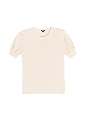 молочный Цельновязаная футболка с рукавами фонарики. По бокам небольшие разрезы