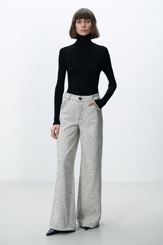 Прямые джинсы с бахромой 