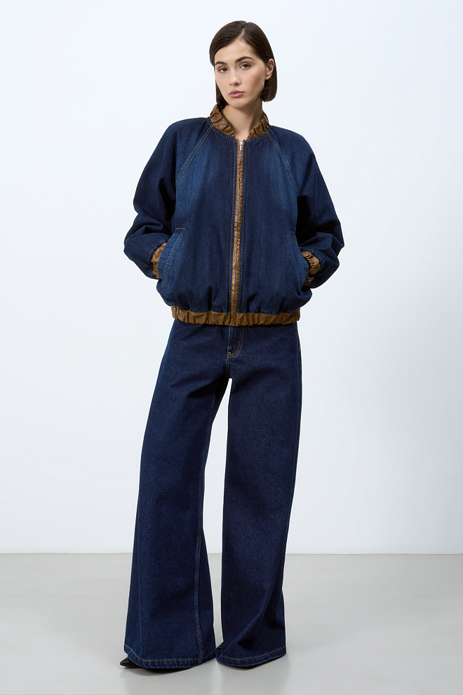 Джинсовый бомбер со вставками из экокожи