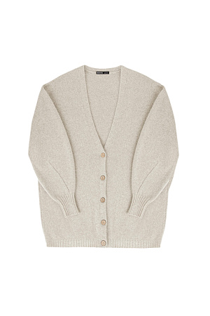 бежевый Кардиган из натурального пуха лисы. Содержание в пряже 70% натурального пуха лисы делает кардиган теплым и в тоже время очень легким и мягким.<br />
