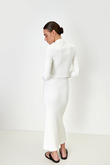 Юбка миди с разрезом спереди