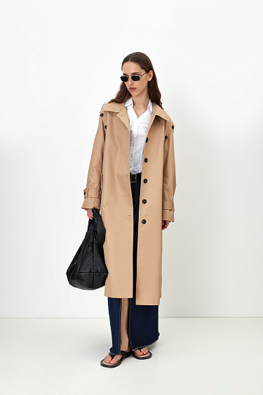 Длинный плащ с отложным воротником-стойкой