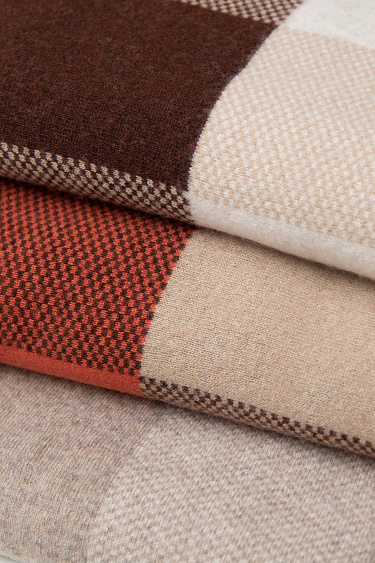 Палантин в клетку