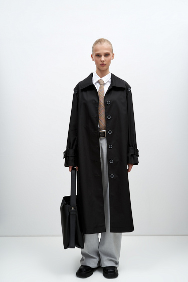 Длинный плащ с отложным воротником-стойкой