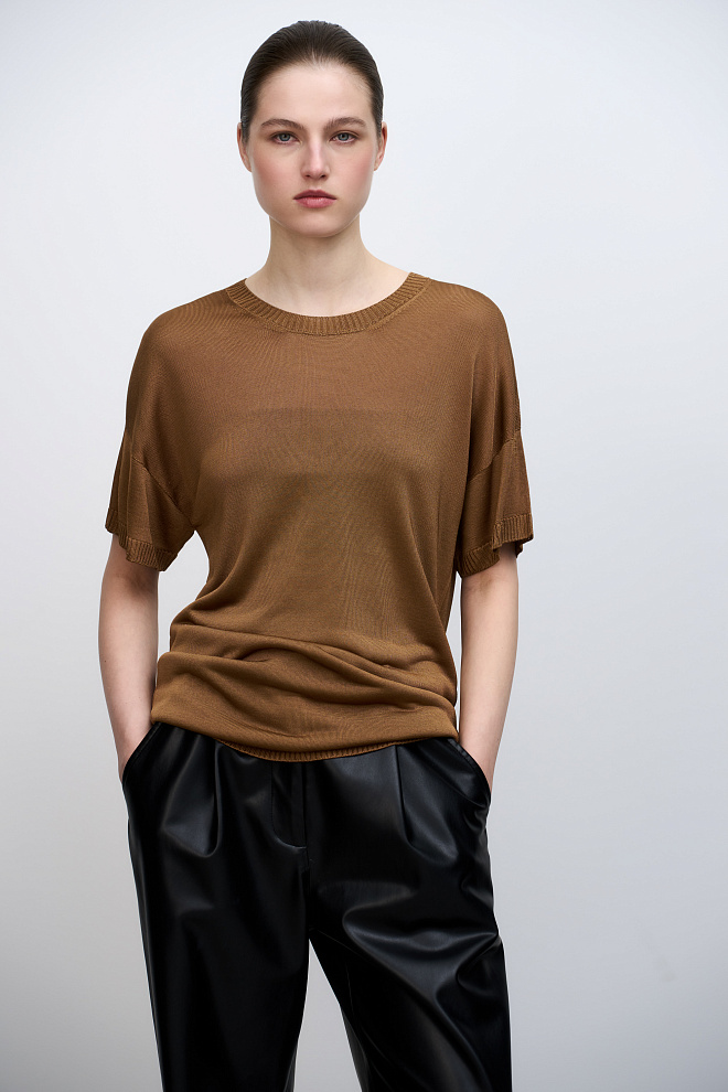 Цельновязаная футболка из 100% вискозы