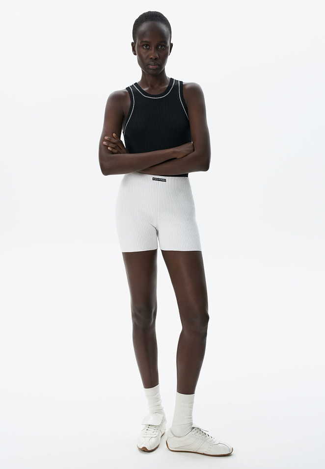 Трикотажное боди в рубчик