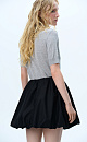 Юбка-баллон длины мини с эластичным поясом на кулиске.