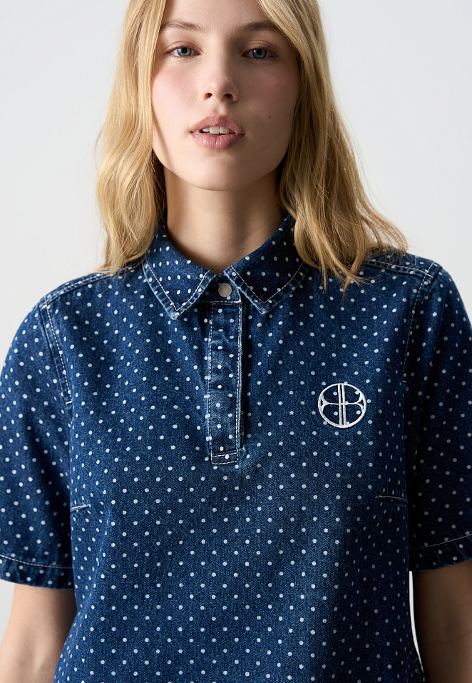 Джинсовое платье в горох