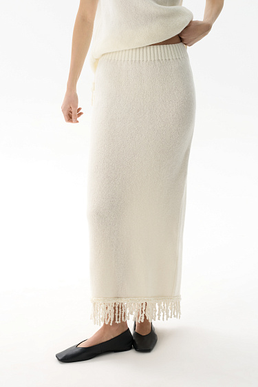 Трикотажная юбка макси из шерсти мериноса с бахромой