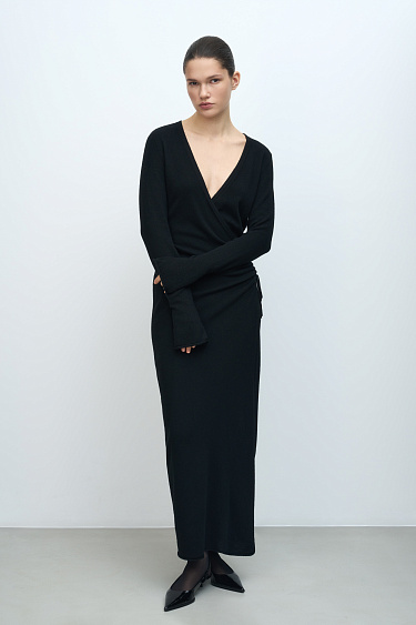 Платье на запах из шерсти и кашемира