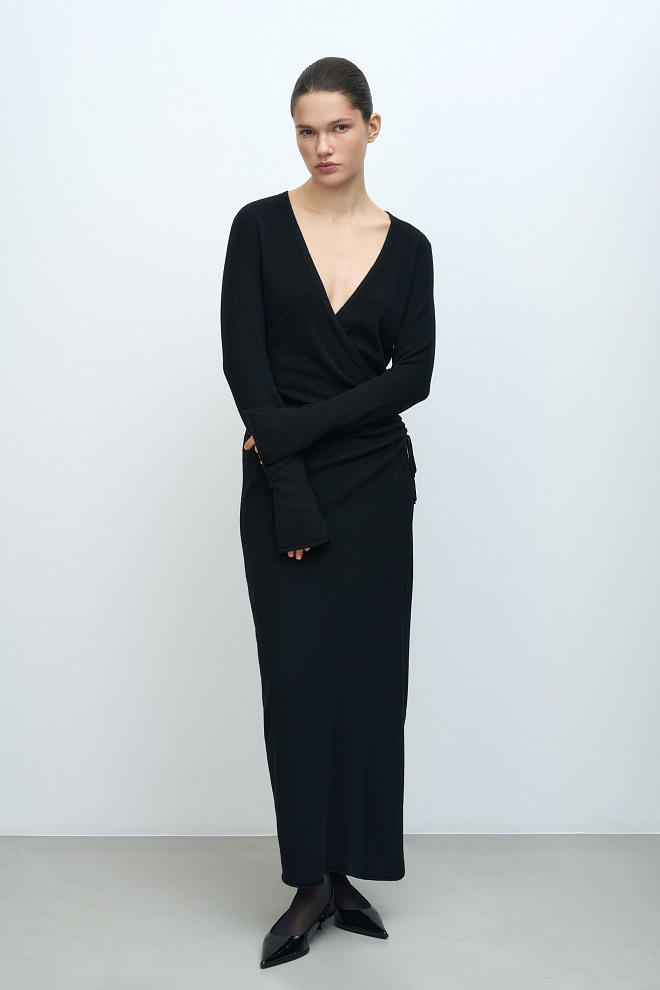 Платье на запах из шерсти и кашемира