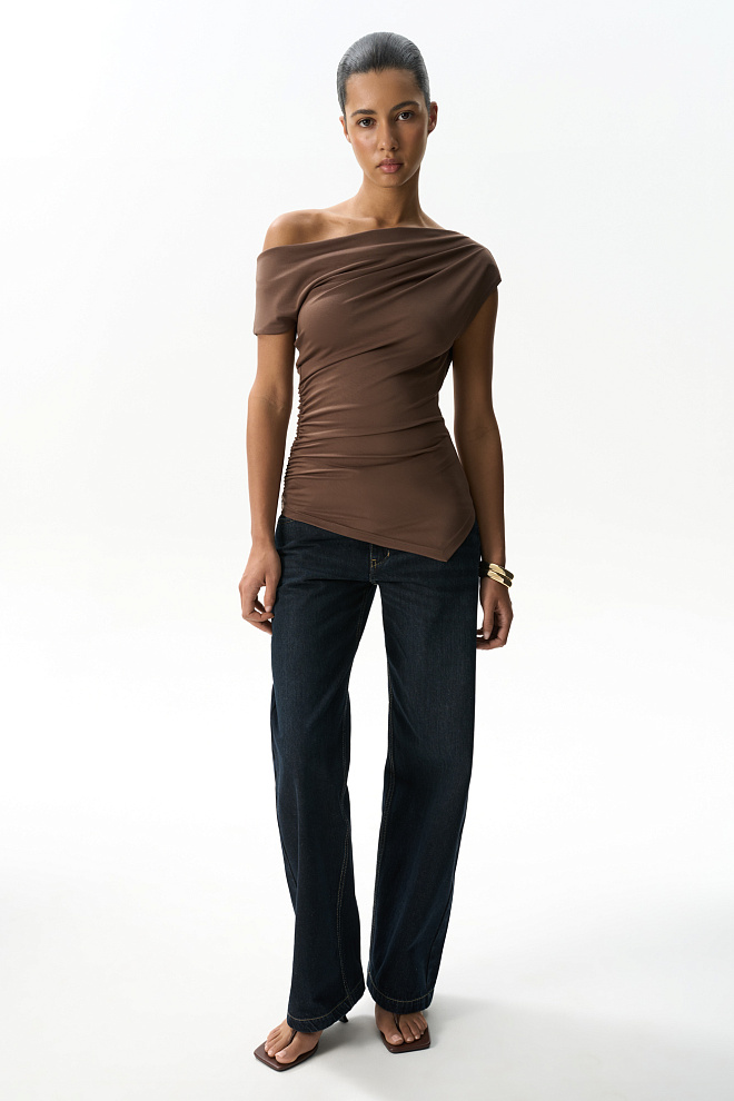 Топ с асимметричной драпировкой 