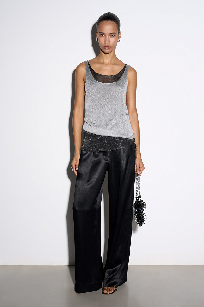 Цельновязаная майка с люрексом