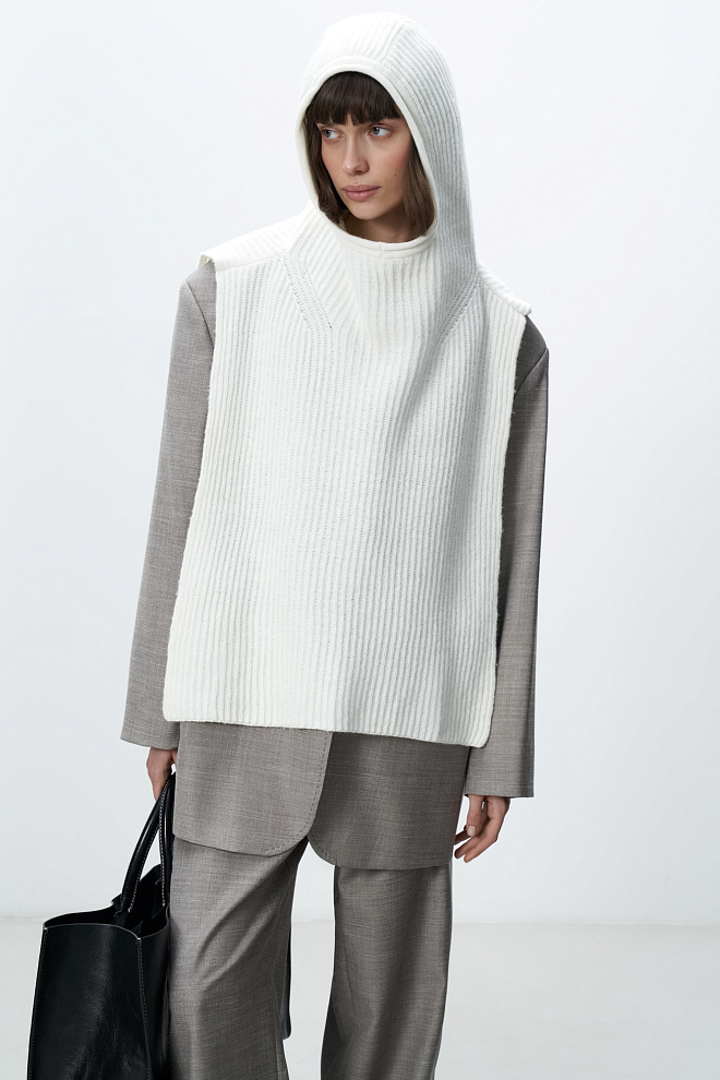 Капор-манишка