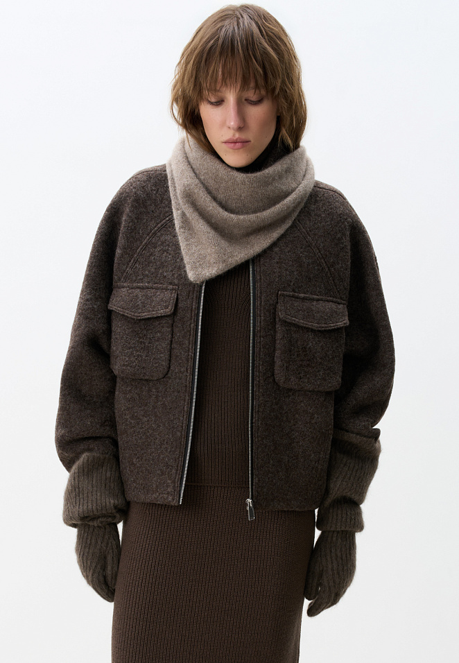 Шерстяная куртка на подкладке