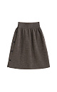 Трикотажная юбка длины мини из шерсти мериноса. Модель с боковой планкой на кнопках, небольшим вырезом сбоку, накладными карманами сзади и широким эластичным поясом на резинке. Дополнить образ можно жилетом, жакетом или бомбером.
