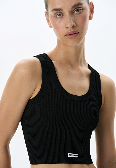 Топ с брендированным жаккардом