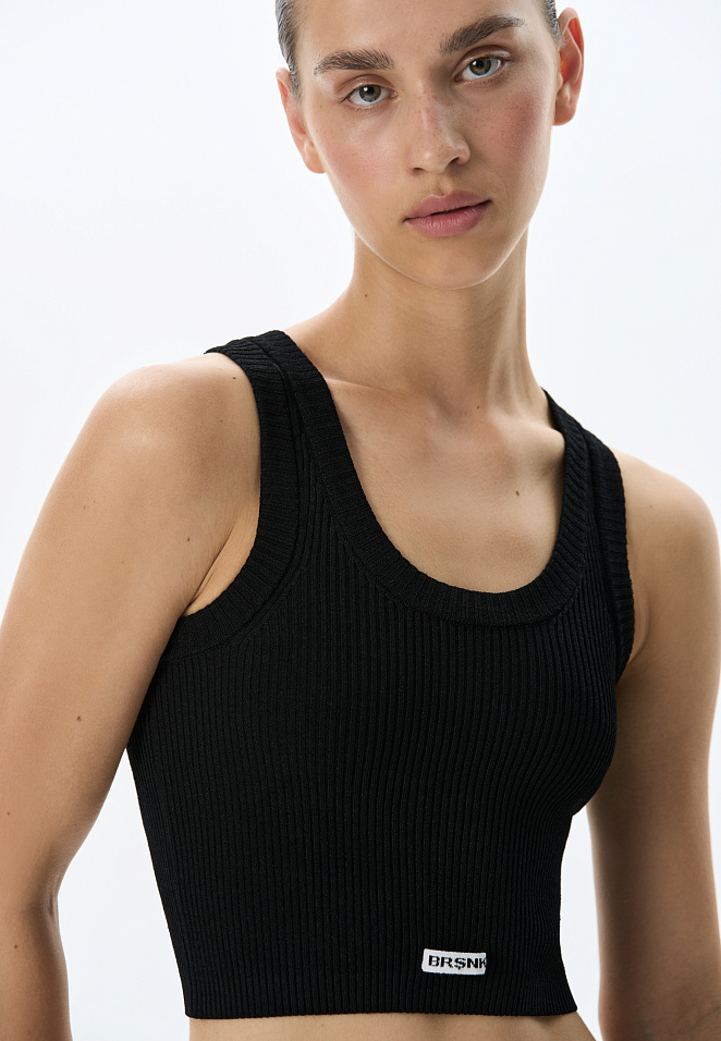 Топ с брендированным жаккардом