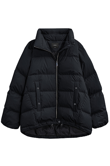 Объемный пуховик с капюшоном