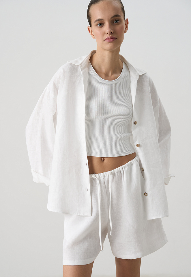 Льняные шорты с кулиской