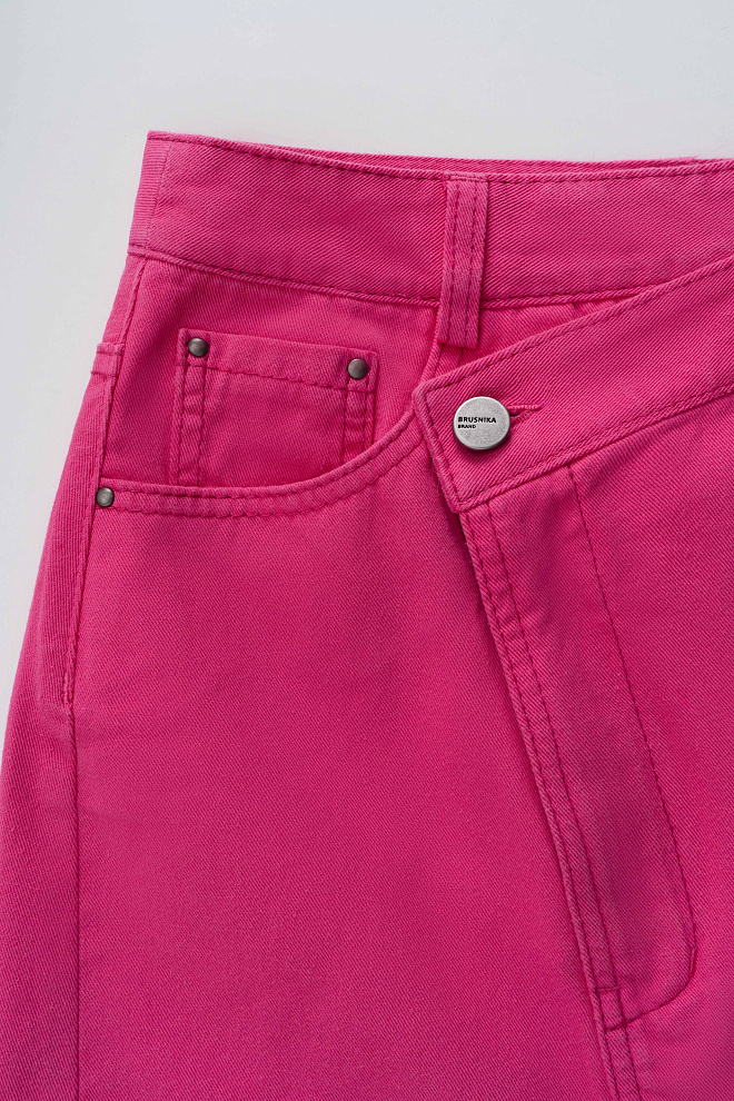 Джинсовая юбка мини с асимметричной застежкой