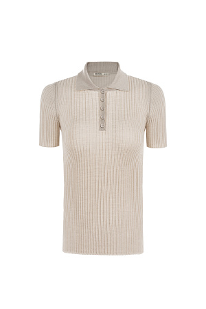 бежевый Трикотажное поло из смесовой шерсти. Модель приталенного силуэта, с коротким рукавом, отложным воротником и застежкой на пуговицы на планке. 