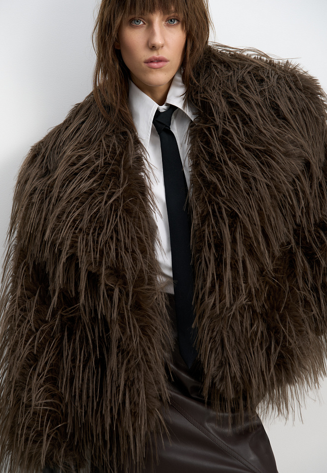 Шуба из экомеха с длинным ворсом