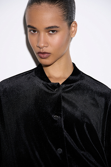 Бомбер из бархата