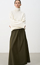 Хлопковая юбка длины макси. Модель прямого кроя, с эластичным поясом на кулиске и карманами. 