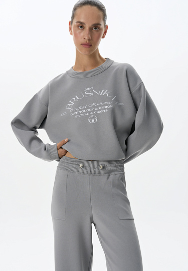 Спортивные брюки с лампасом