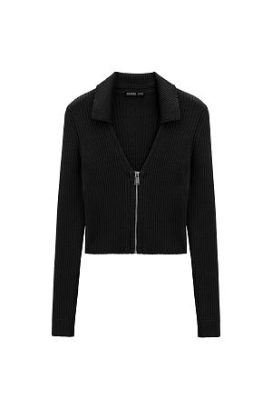 черный Укороченный кардиган на молнии. Модель приталенного силуэта с отложным воротником и застежкой на молнию.