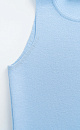 Трикотажный укороченный топ из вискозы. Модель без рукавов с круглым вырезом горловины.