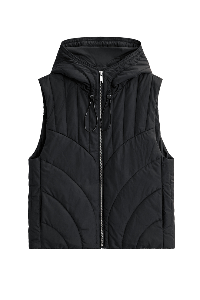 Жилет с капюшоном на синтепоне