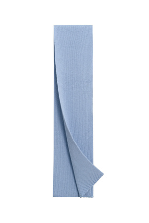 голубой Длинный шарф из шерсти альпака. Изделие выполнено в мелкий рубчик.