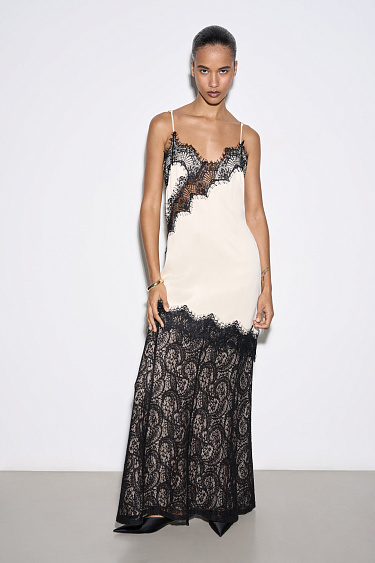 Платье-комбинация с кружевом