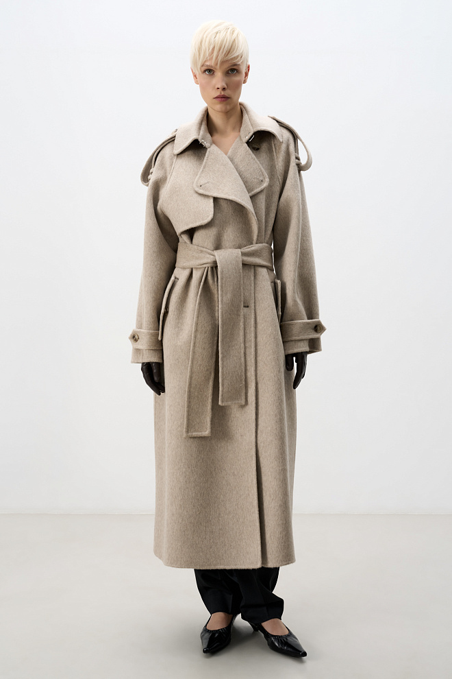 Пальто из шерсти с кокеткой